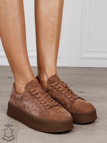 Pantofi casual damă din piele întoarsă naturală cu detaliu decorativ frontal CRL1820 MARO