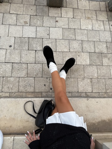 CIZME TIP UG DAMA SCURTE din PIELE NATURALA INTOARSA CRL1267 CULOARE: NEGRU