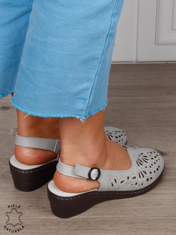 Sandale Damă din Piele Naturală cu Design Floral și Bareta Reglabilă CRL1300 GRI - Img 3