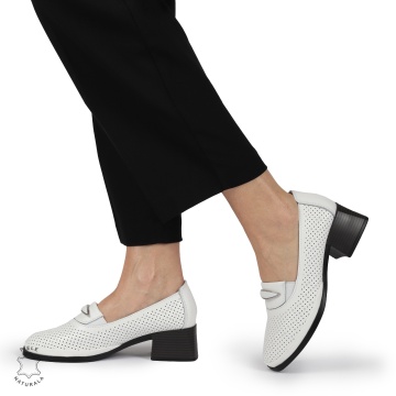 PANTOFI ELEGANTI DIN PIELE NATURALA CU TOC MIC CRL01383 ALB - Img 3