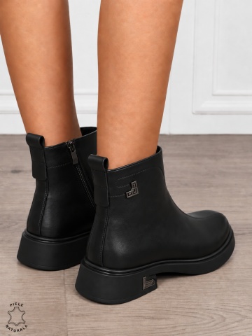 Ghete damă din piele naturală cu design clasic și talpă confortabilă CRL1856 NEGRU - Img 3