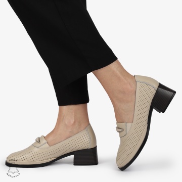 PANTOFI ELEGANTI DIN PIELE NATURALA CU TOC MIC CRL01383 BEJ - Img 2