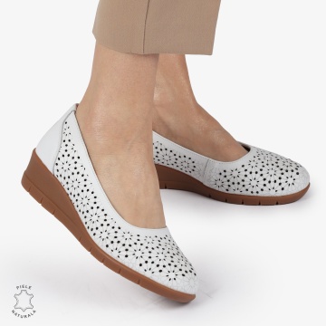 Balerini dama din Piele Naturala cu talpa groasa si Perforati CRL01381 ALB - Img 3