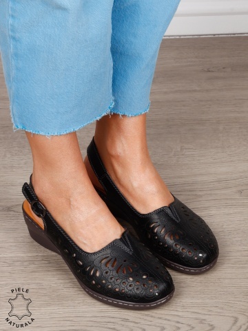 Sandale Damă din Piele Naturală cu Design Floral și Bareta Reglabilă CRL1300 NEGRU