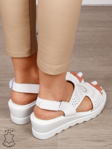 Sandale damă din piele naturală model casual cu barete simple CRL1663 ALB - Img 4