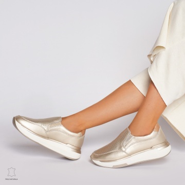 Pantofi casual de dama din piele naturala cu talpa platforma CRL0015 Auriu - Img 3