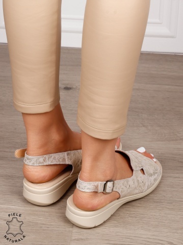 Sandale damă din piele naturală model modern cu imprimeu CRL1658 BEJ - Img 4