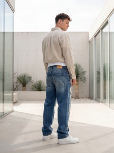 Blugi wide leg distressed cu aplicații strălucitoare - Img 3