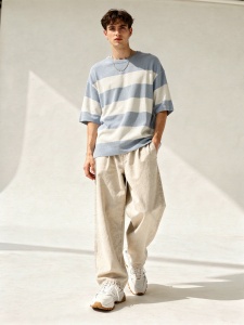Tricou tricotat oversized în dungi bleu
