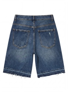 Pantaloni scurți din denim distressed cu lanț decorativ - Img 6