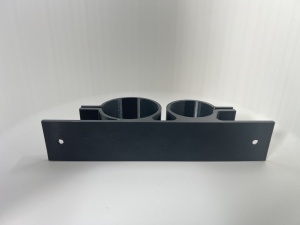 Suport pompa si filtru combustibil BMW M47 si M57, vedere din spate pentru evidentierea constructiei si punctelor de fixare.