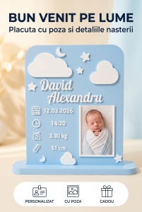Placuta personalizata albastra Bun Venit pe Lume cu numele David Alexandru, data nasterii si poza bebelusului, pe soclu oval