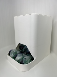 Detaliu capac dispenser detergent rufe design minimalist