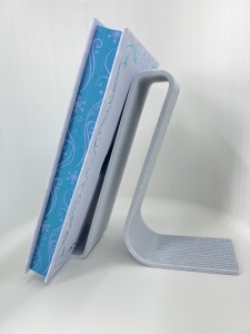 Suport Decorativ Expunere Carte - Stand în Formă de J cu Textură cu Striații - Img 4