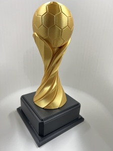 Trofeu fotbal unghi lateral - design modern cu striații aurii