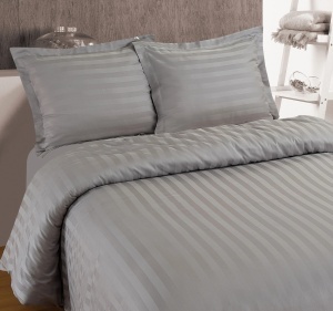 Set lenjerie de pat Hotel Line, 200x200/260 cm, 2 fețe de pernă 60x70 cm, 100% bumbac satinat T220, model dungi hotel, anti-alergic, închidere cu capse, gri