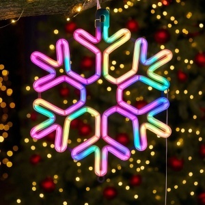 Decoratiune Crăciun 40x33cm Model Fulg, cu Lumină LED Multicolora, 20 Jocuri de Lumini Model Sarpe, din Silicon Ornament Suspendat Transparent