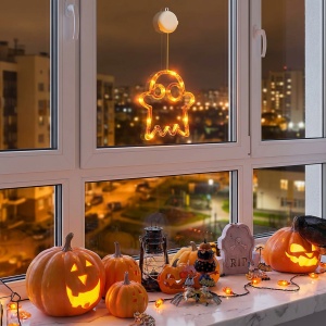 Decorațiune luminoasă de Halloween, fantomă, cu ventuză, 12 LED-uri, 20 x 18,5 cm, 3 x AAA