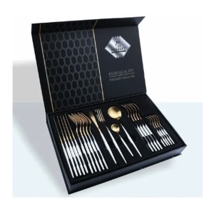 Set tacamuri alb si auriu