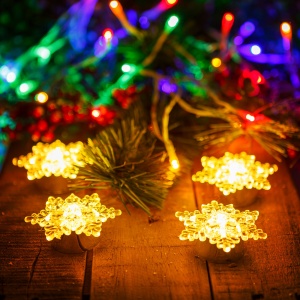 Decor LED cu cristale de gheață - funcționează cu baterie - 4 buc/pachet