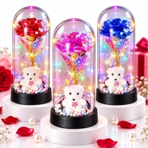 Trandafir Cristalizat 20x9.5cm cu Lumina LED Multicolor sub Cupola Transparenta, cu Ursulet Decorativ si Bilute Colorate, Diferite Culori