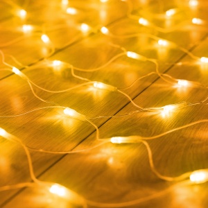 Grilă luminoasă LED - cu 100 LED-uri alb cald - 1,5 x 1,5 m - 230 V - cu telecomandă