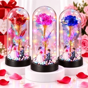 Trandafir Cristalizat 20x9.5cm cu Lumina LED Multicolor sub Cupola Transparenta, cu Figurina Cuplu si Bilute Decorative, Diferite Culori