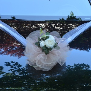 Decor masina pentru nunta cu pampon din tulle si bujori - Roz Prafuit - Img 2