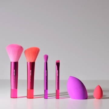Set cadou cu 4 pensule si 2 bureti de machiaj Beter Unique Glow Radiance Boost [0878] - Img 3