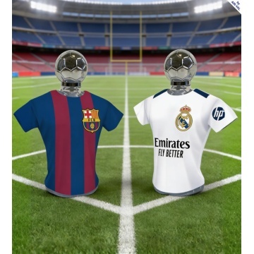 Set cadou cu apa de toaleta FC Barcelona 100 ml cu tricou alb in miniatura si cutie metalica Air-Val [6964] - Img 2