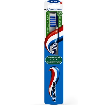Periuta de dinti Aquafresh Between Clean Medium [1108]