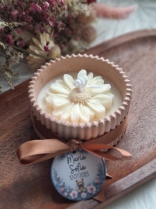 Mărturii botez – lumânări parfumate în recipient ceramic -bej - Img 2