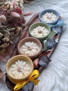 Mărturii botez – lumânări parfumate în recipient ceramic -verde deschis - Img 5