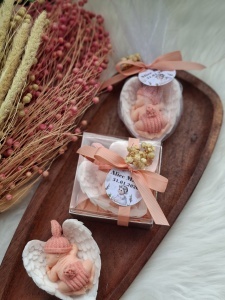 Mărturie botez din săpun - bebeluș somon pe aripi in cutie - Img 6