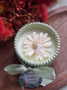 Mărturii botez – lumânări parfumate în recipient ceramic -verde deschis - Img 2