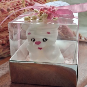 Mărturie botez din săpun - ursuleţ alb cu roz în cutiuţă -model 1