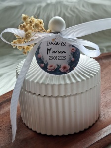 Mărturie nuntă lumânare parfumată în vas de ceramică alb cu capac - Img 6