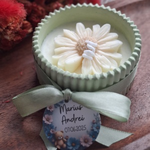 Mărturii botez – lumânări parfumate în recipient ceramic -verde deschis