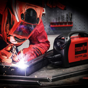 Aparat de sudură TELWIN tip invertor Force 165, 230 V - Img 2