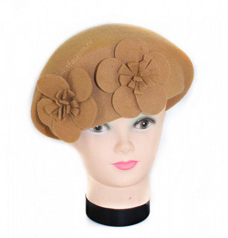*Basca tip Toca "Brigitte" Cream by JukaFashion.ro