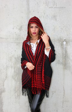 Poncho Dama "Funky" Negru by JukaFashion.ro (2018)