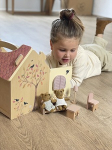 Jucărie educativă Doll House with Bears, căsuță din lemn pentru joacă creativă