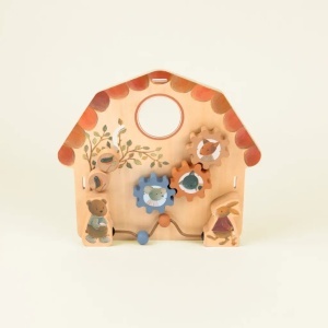 Casuta din lemn cu activitati, Egmont Toys