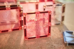 Set Cleverclixx  cu plăci glitter pentru copii creativi și pasionați de construcție