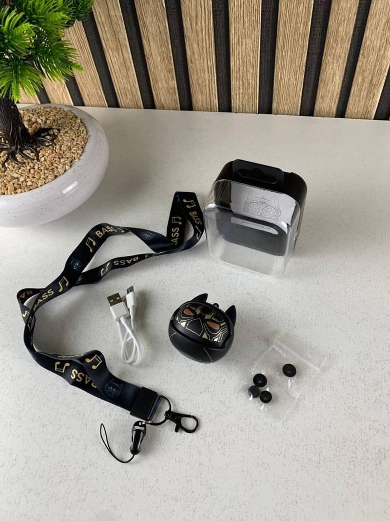 Căști wireless Bluetooth TWS design pisică futuristă și breloc, încărcare USB-C, negru 3