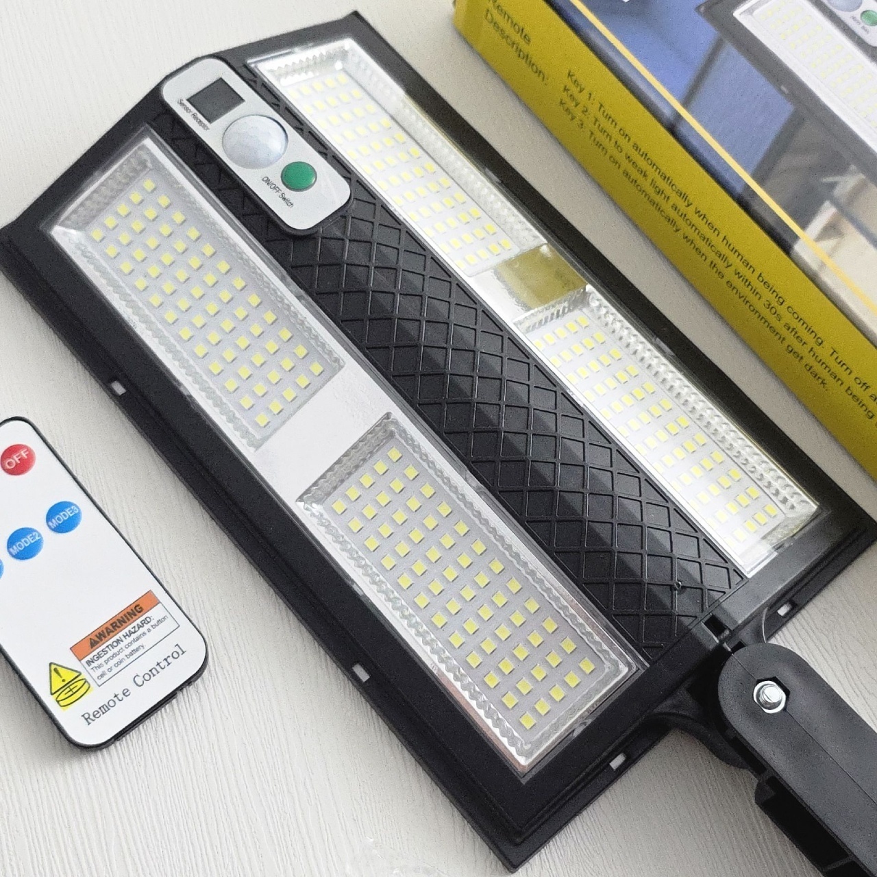 Lumină solară cu senzor LED, control telecomandă, montaj perete, negru 2