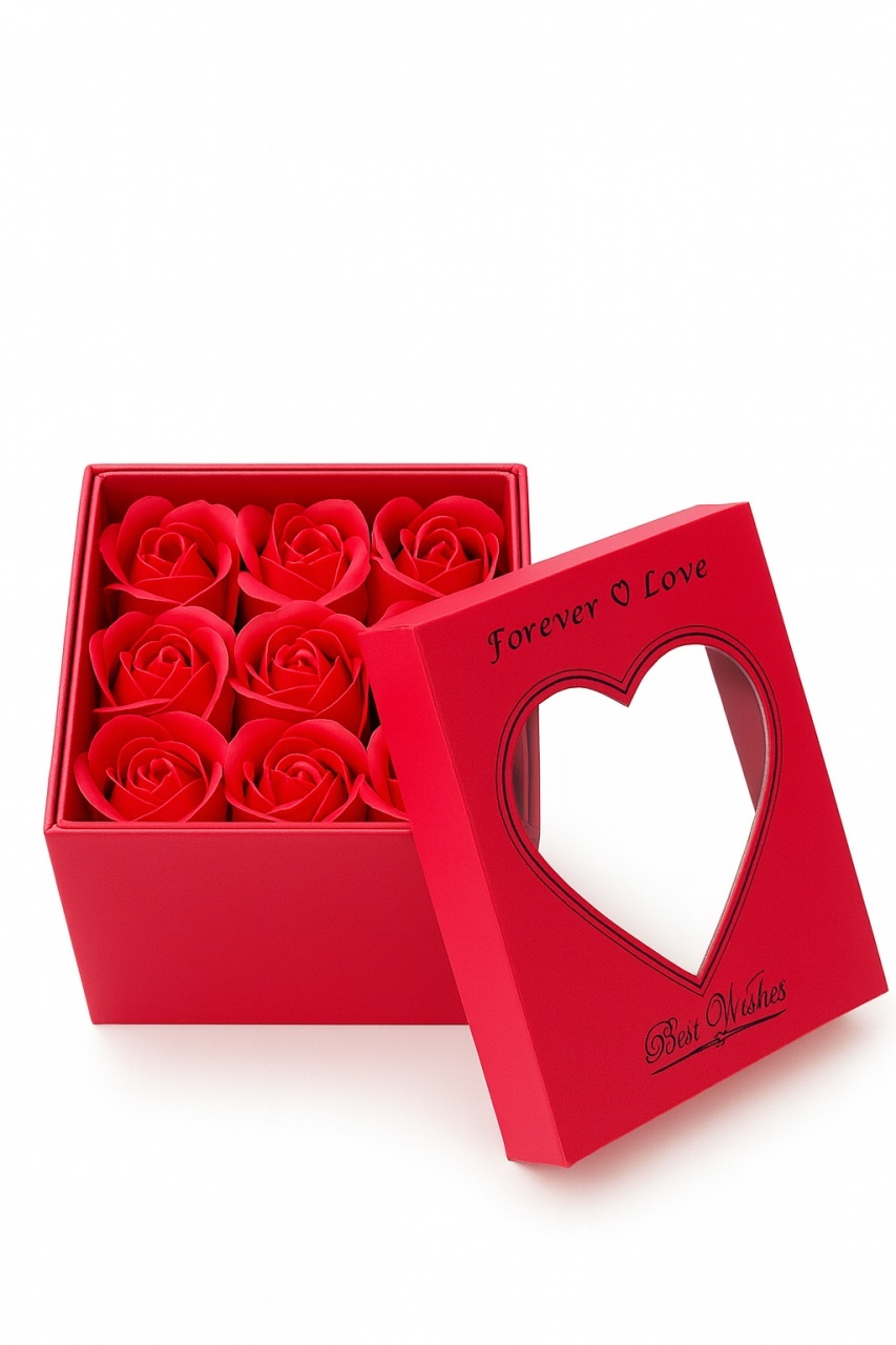 Cutie cadou 11x11x9.5 cm cu 9 trandafiri de sapun rosii, aranjament elegant Forever Love 3