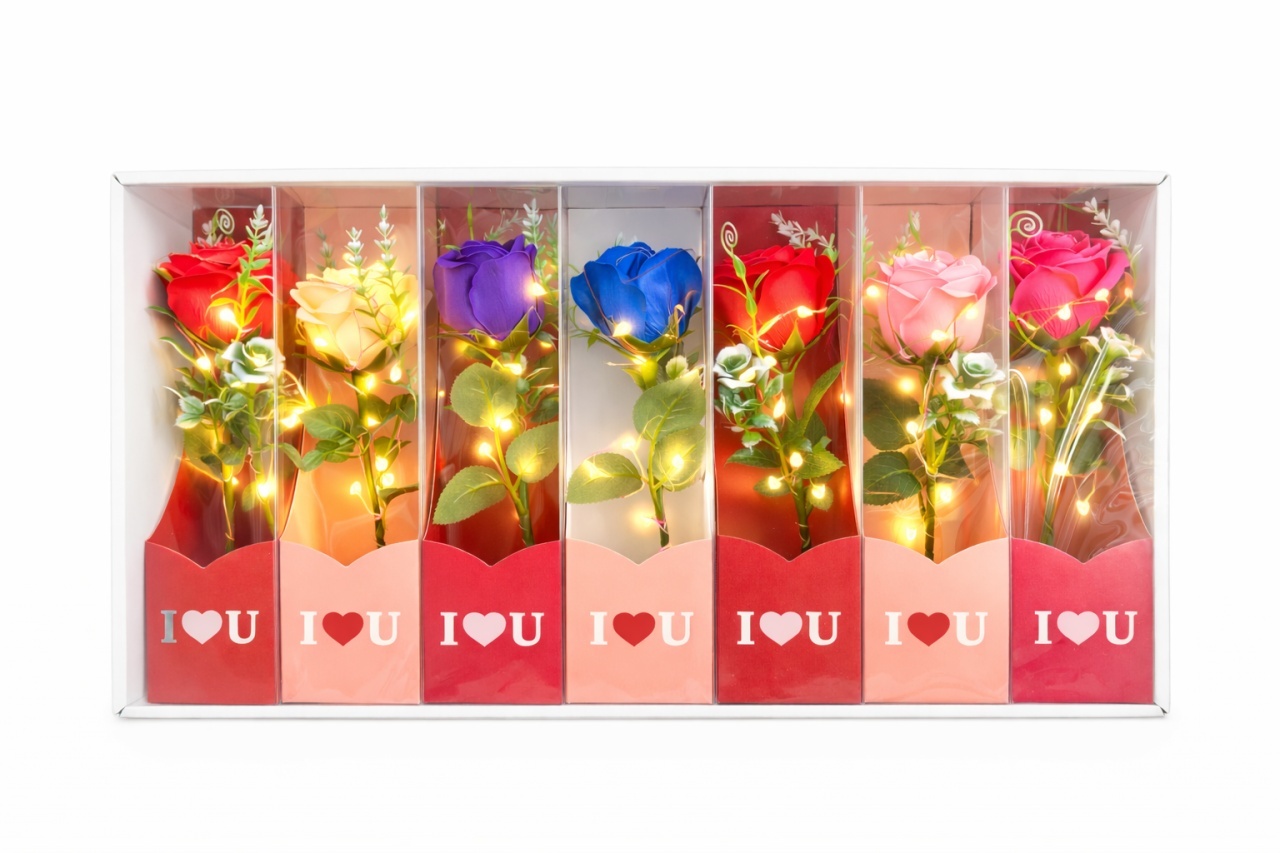 Set 7 flori artificiale cu LED si baterii incluse, ambalaj cadou I Love U, 26 x 7 cm