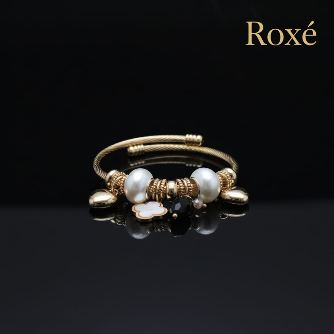 Bratara dama ROXE aurie cu charmuri elegante si pandantive moderne, stil fashion 4