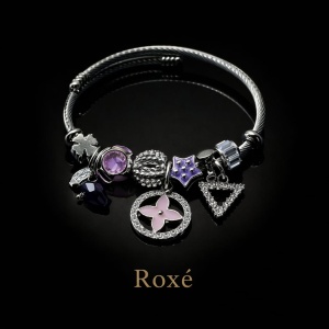 Bratara ROXE argintie cu charmuri elegante si cristale culori mixte - Img 3